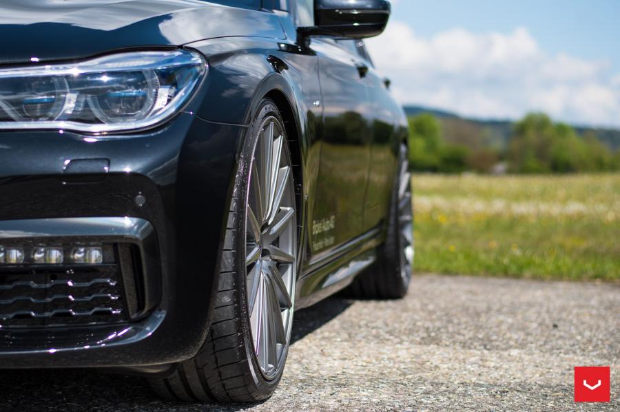 Детали экстерьера BMW 7-Series on Vossen Wheels (VFS2) 2017 года  (фото 8 из 33)
